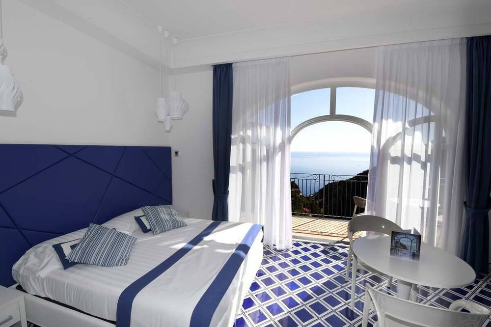 Photo of Bedroom in Pontone