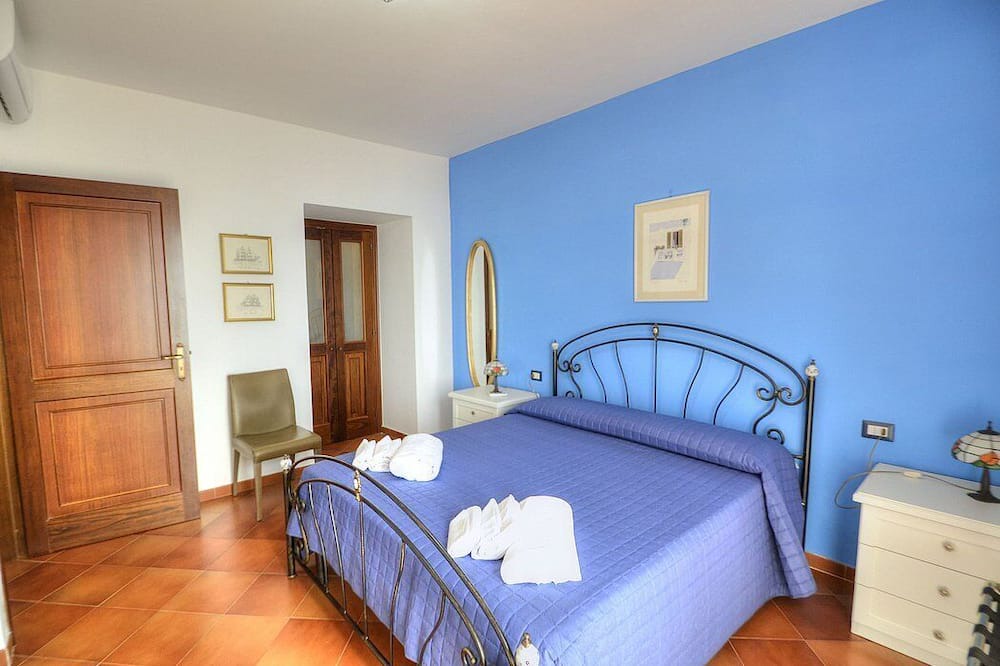 Photo of Bedroom in Scala