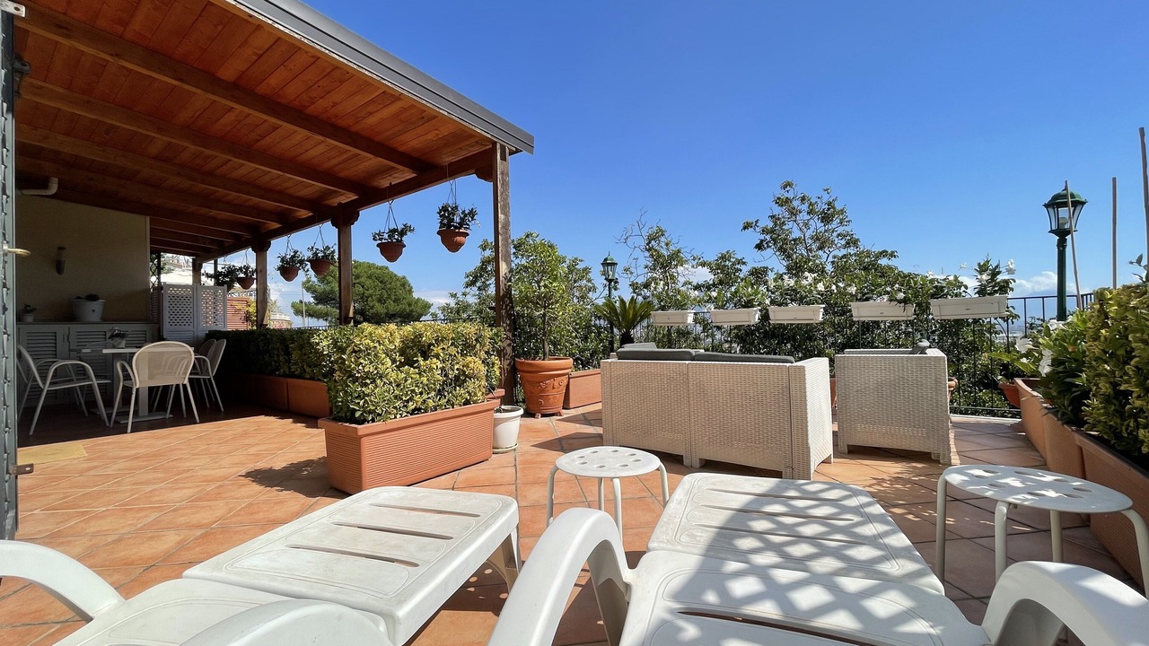 Photo of Outdoor in Naples