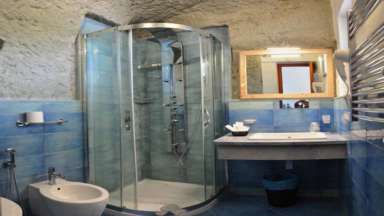 Photo of Bathroom in Forio