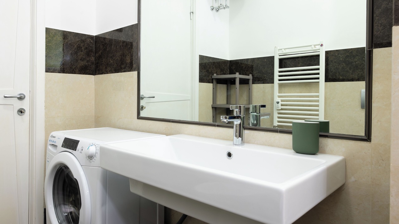 Photo of Bathroom in EUR