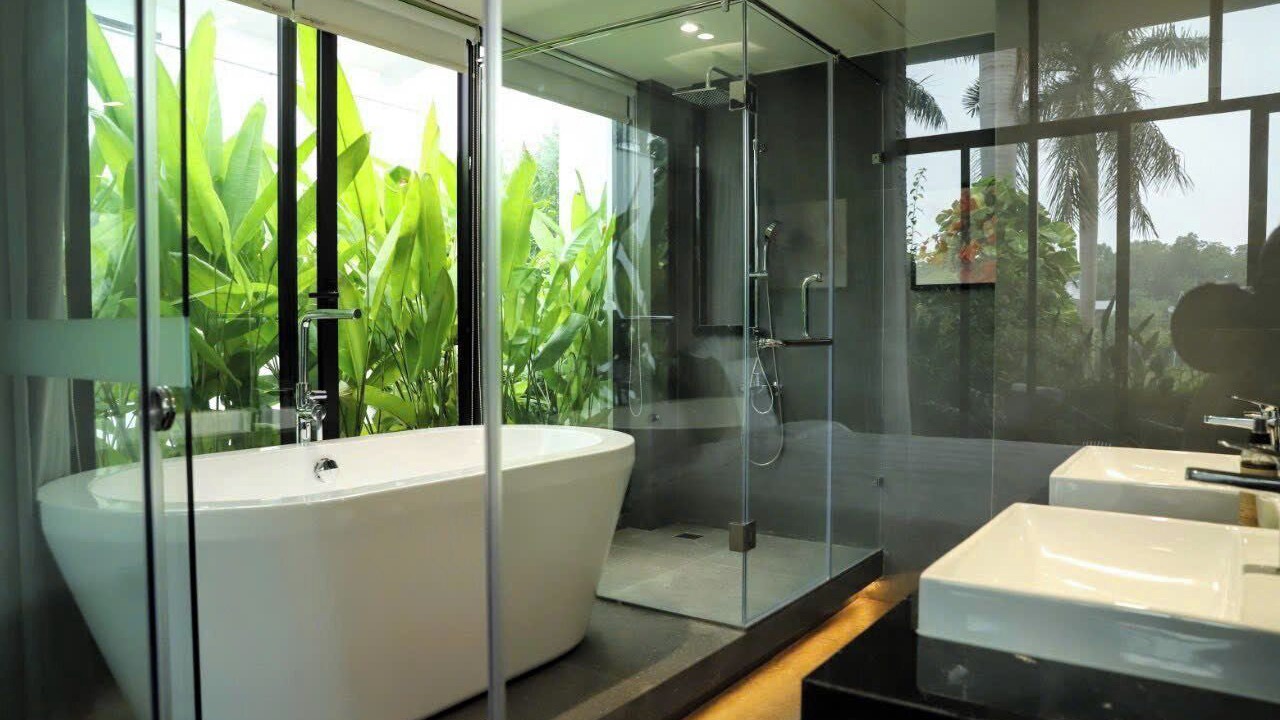 Photo of Bathroom in Old Quarter