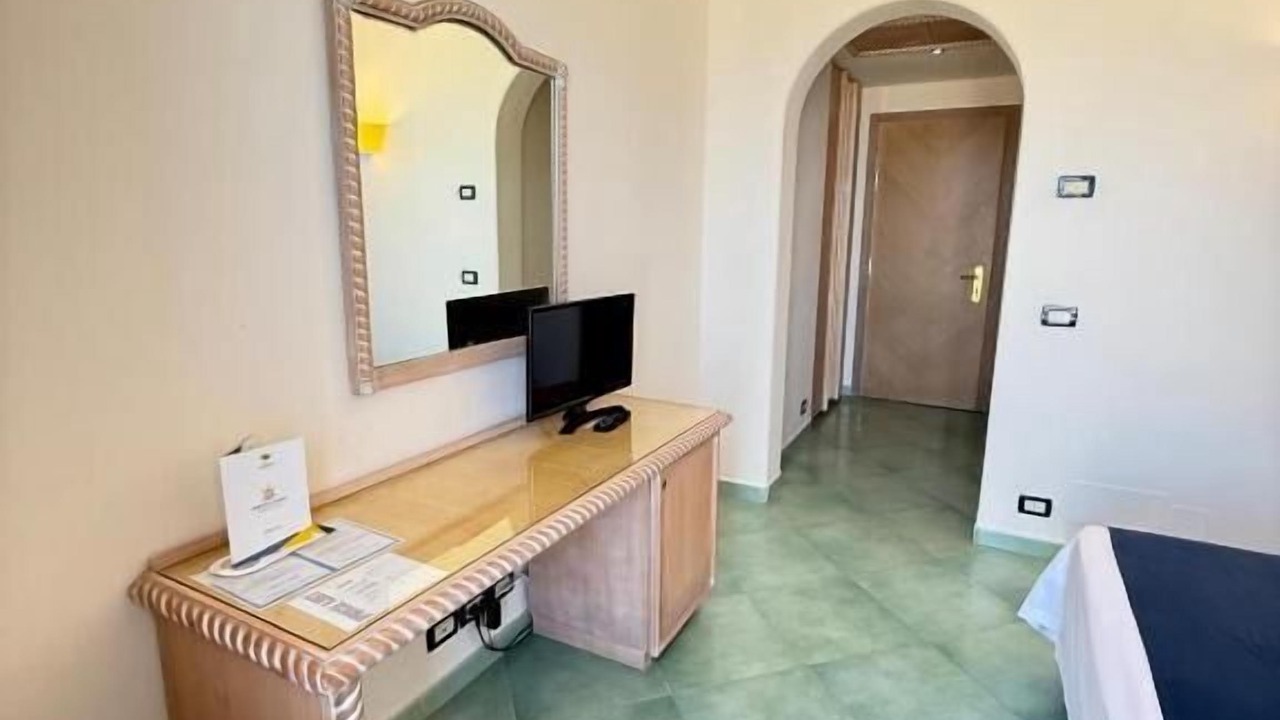 Photo of Bedroom in Forio