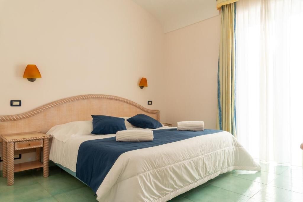 Photo of Bedroom in Forio