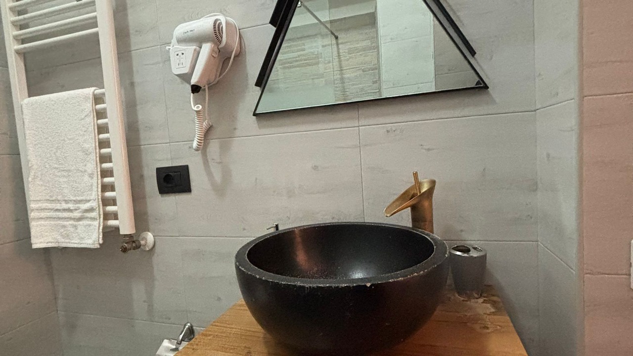 Photo of Bathroom in Esquilino