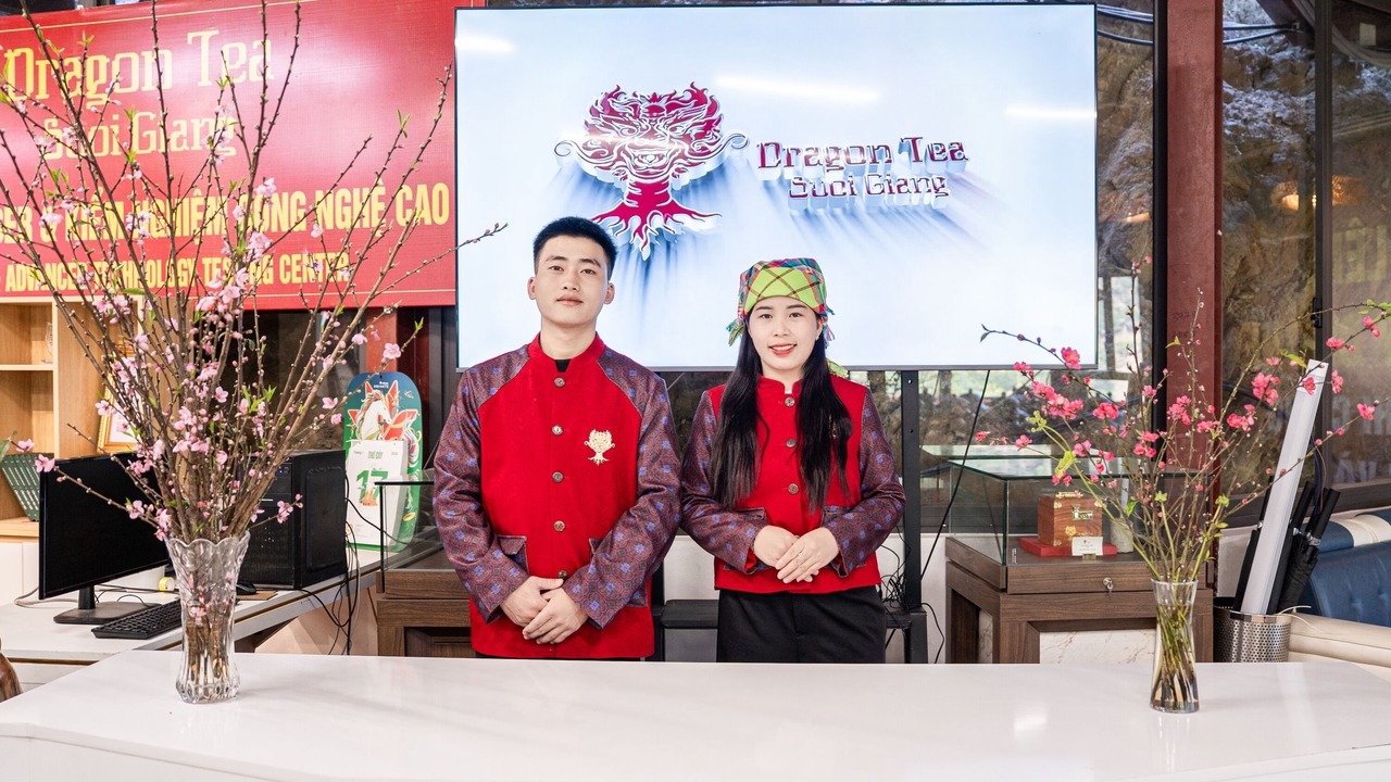 Photo of Others in Van Chan