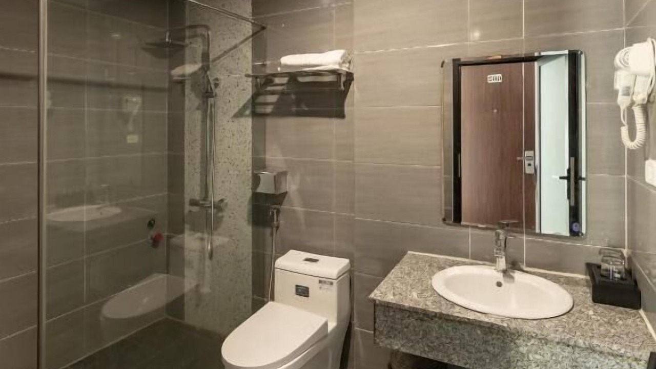 Photo of Bathroom in Long Beach