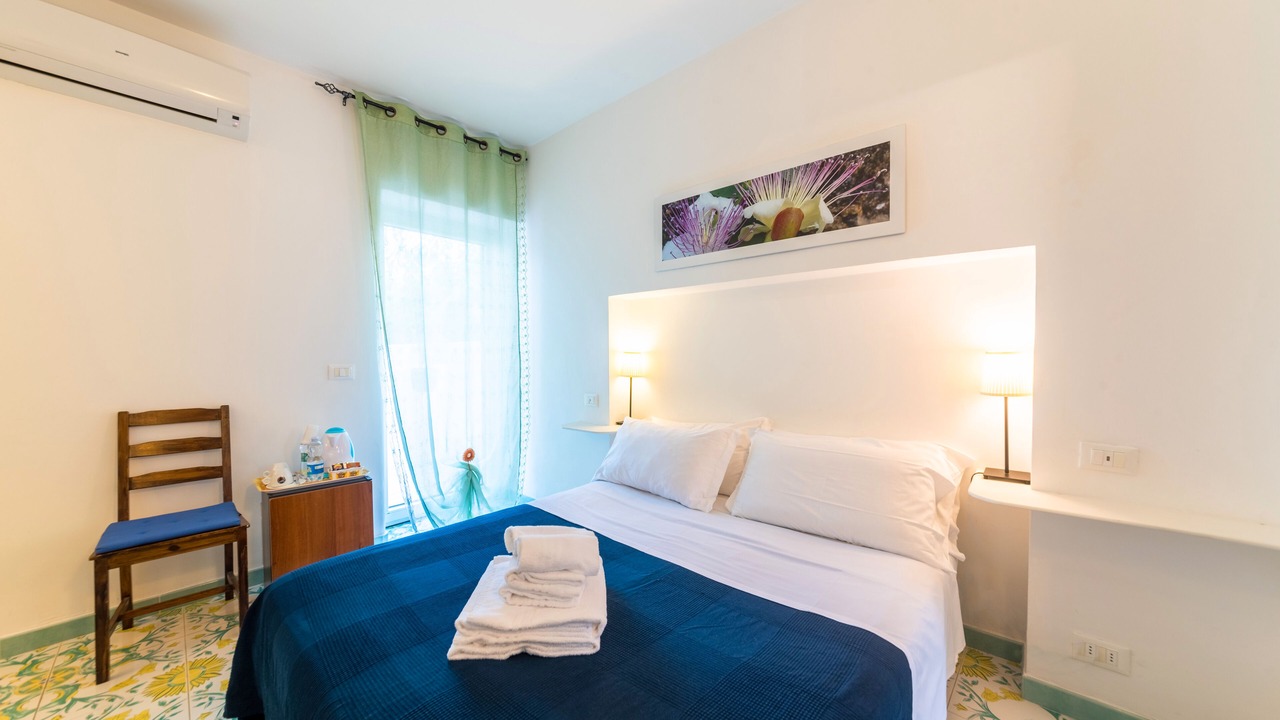 Photo of Bedroom in Ischia Porto