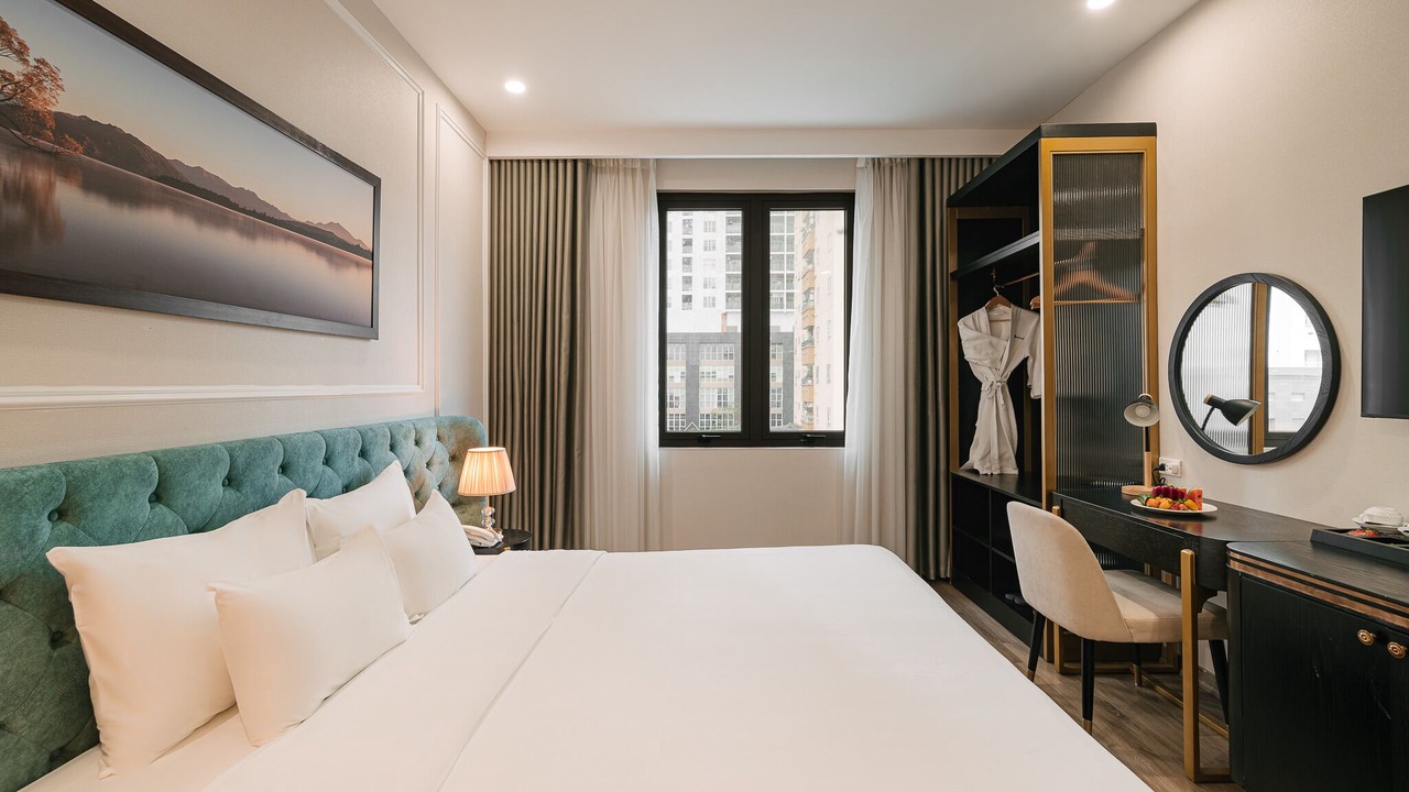 Photo of Bedroom in Trung Hoa Nhan Chinh