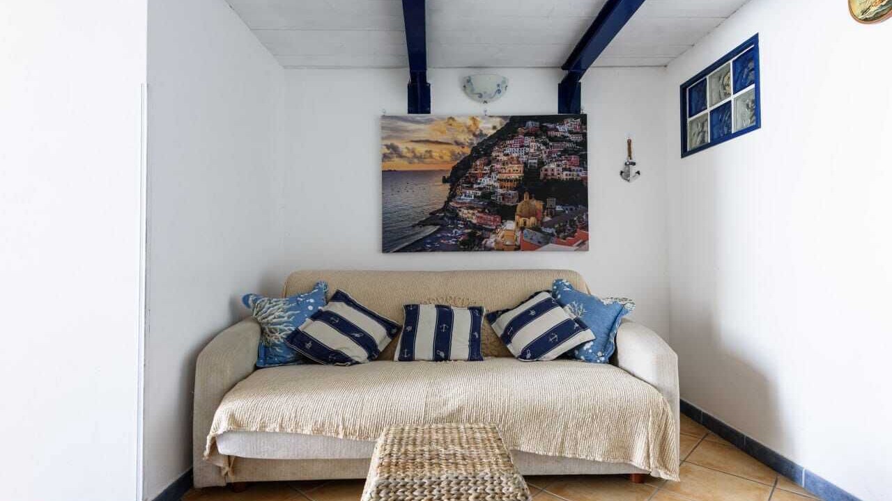 Photo of Bedroom in Meta