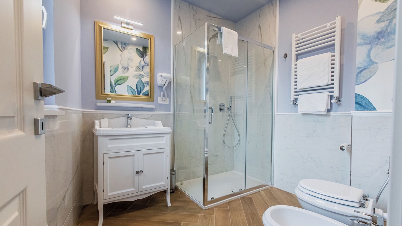 Photo of Bathroom in Bacoli