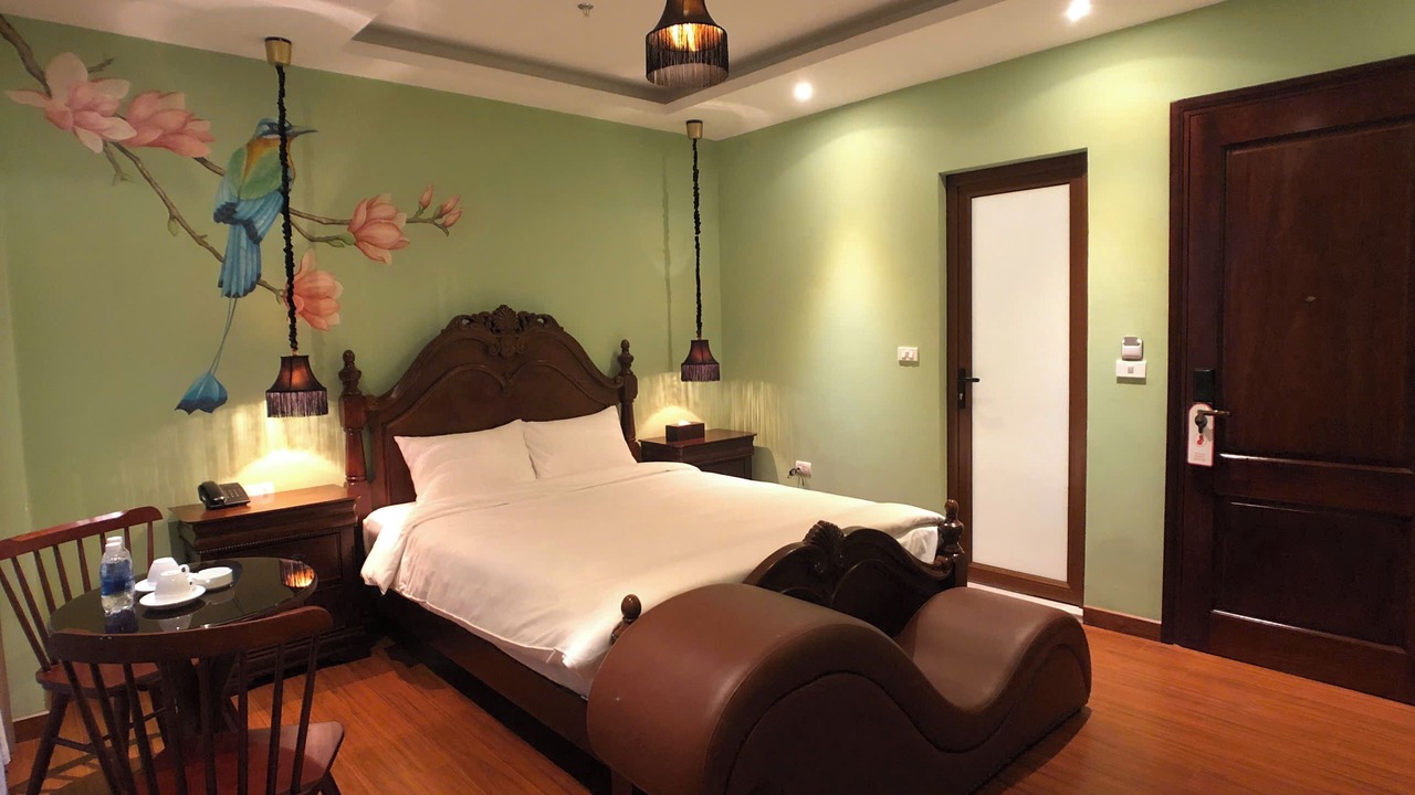 Photo of Bedroom in Trung Hoa Nhan Chinh
