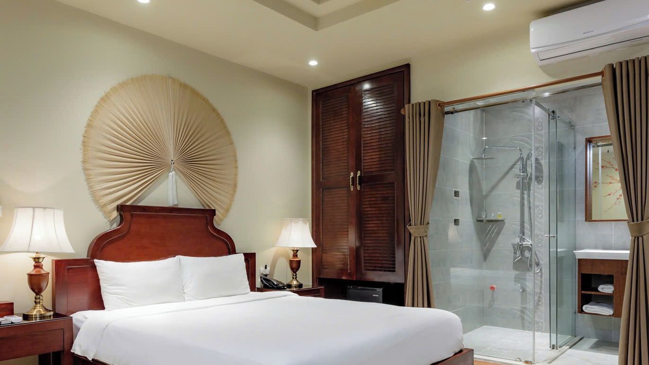 Photo of Bedroom in Trung Hoa Nhan Chinh