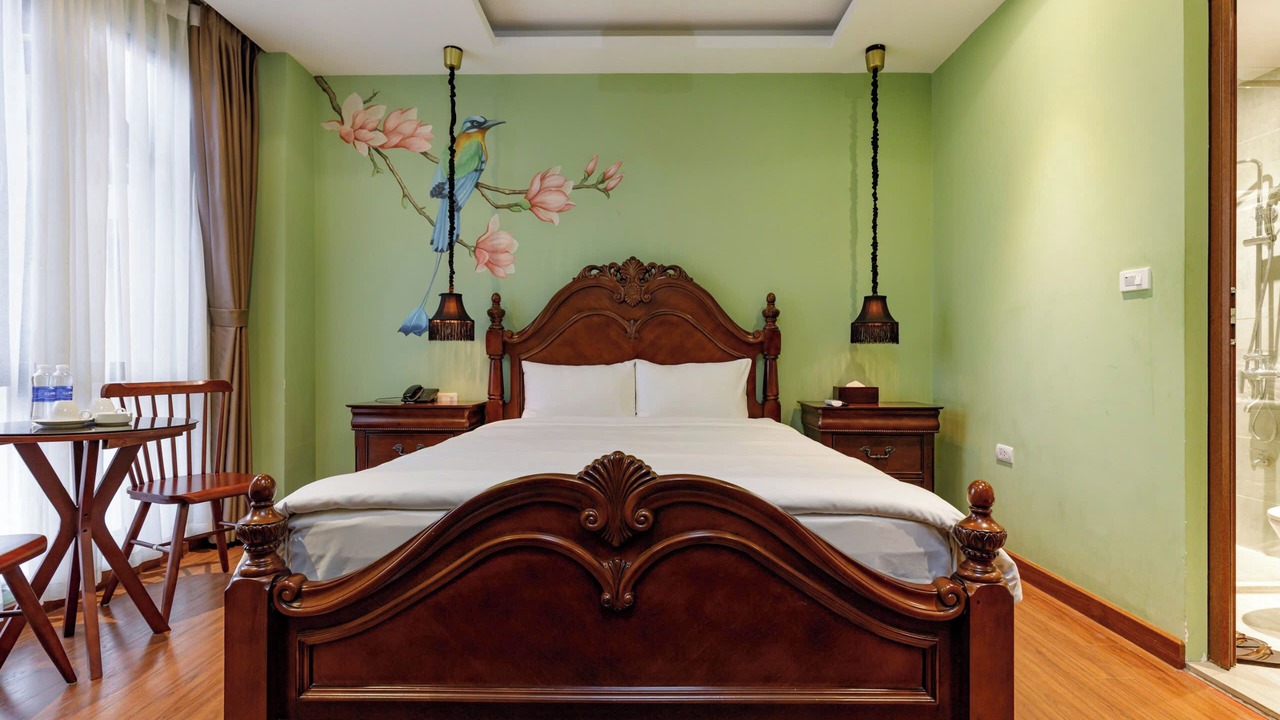 Photo of Bedroom in Trung Hoa Nhan Chinh
