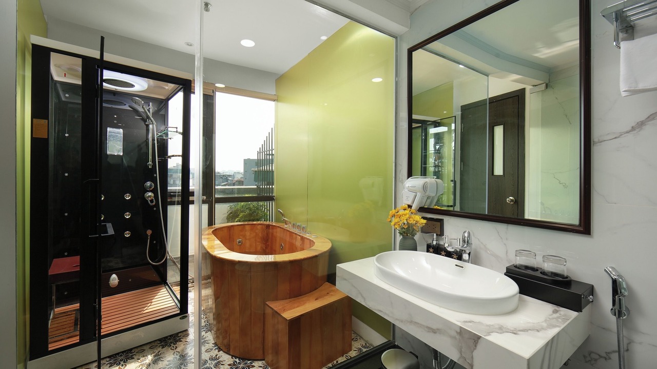 Photo of Bathroom in Hang Buom