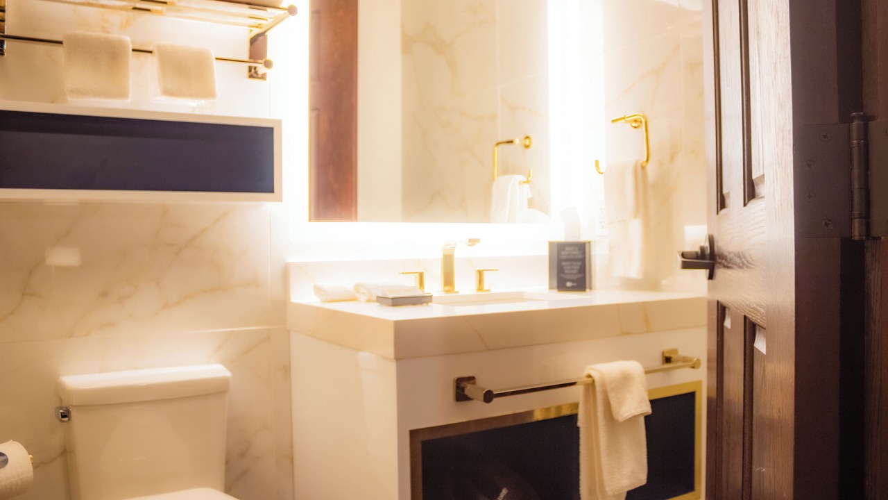 Photo of Bathroom in Deadwood