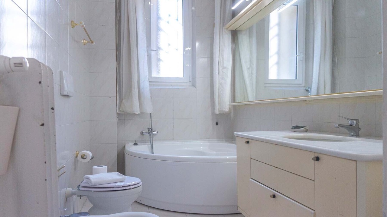 Photo of Bathroom in Rione XVI Ludovisi