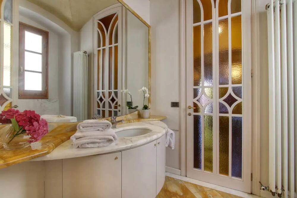 Photo of Bathroom in Rome Province