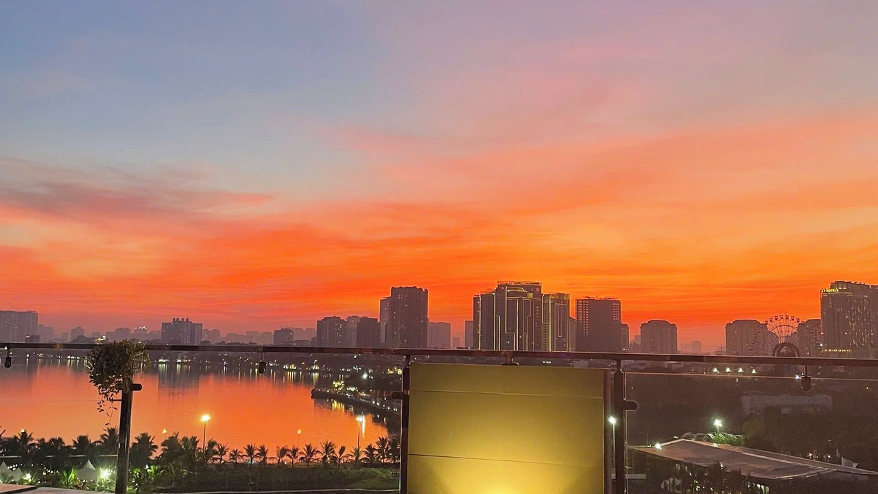 Photo of Outdoor in Nhat Tan