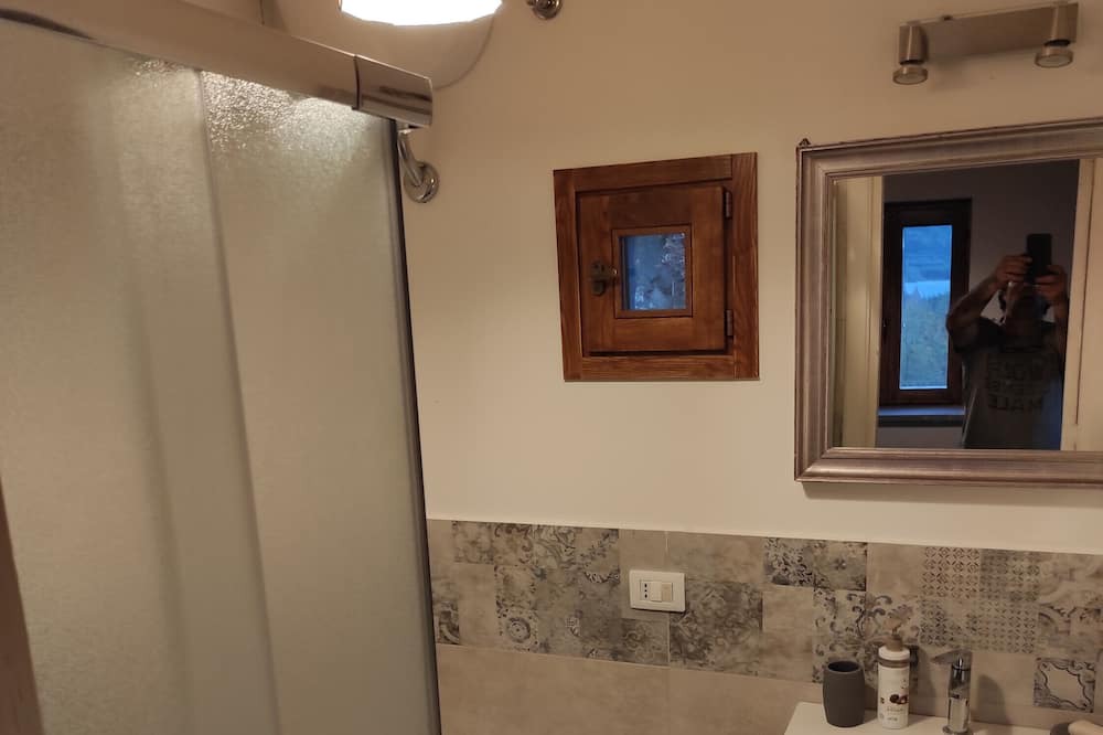 Photo of Bathroom in Nemi