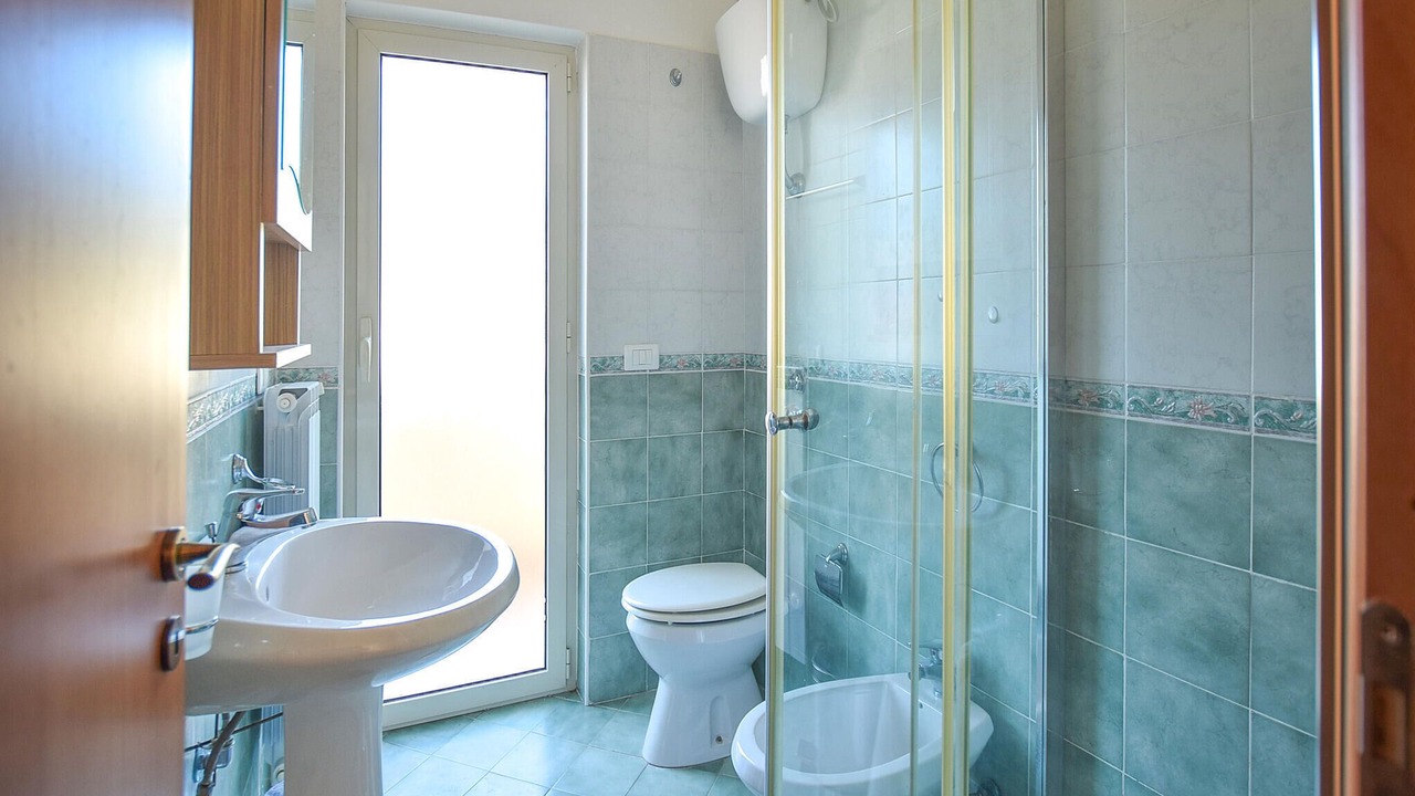 Photo of Bathroom in Laura