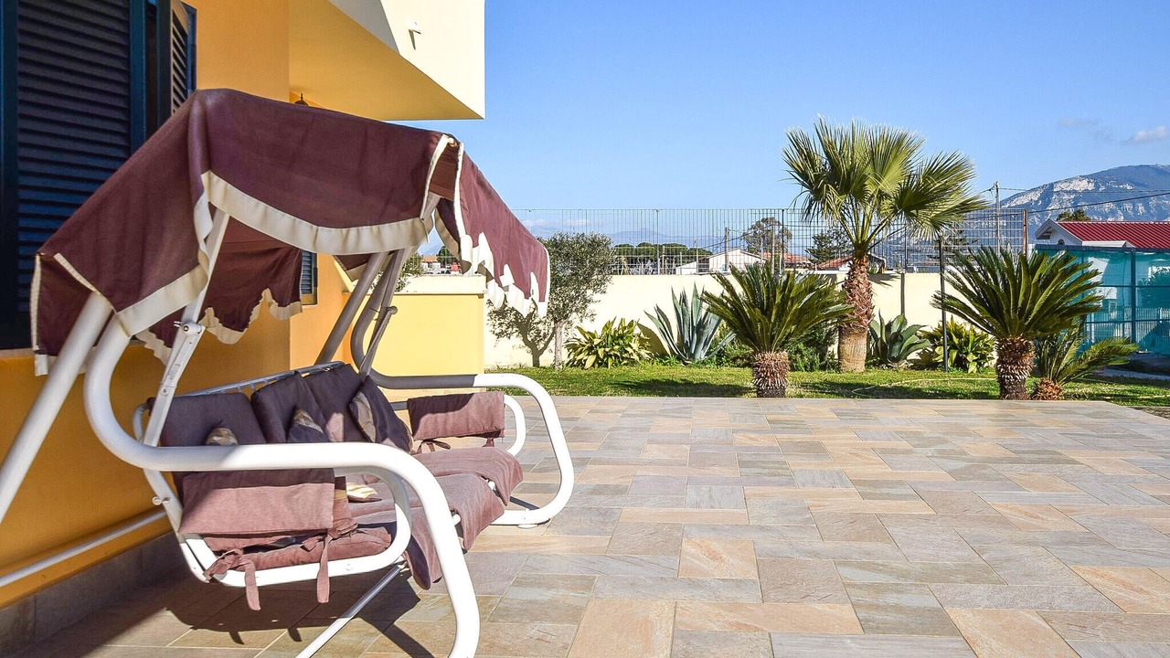 Photo of Patio Balcony in Laura