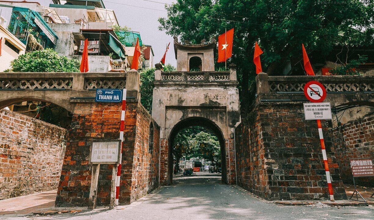 Photo of Others in Hang Buom