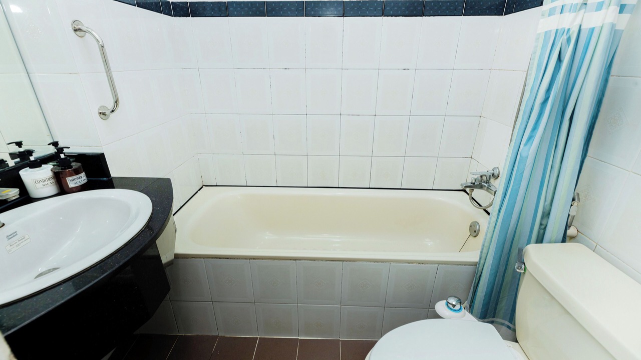 Photo of Bathroom in Phuong 6