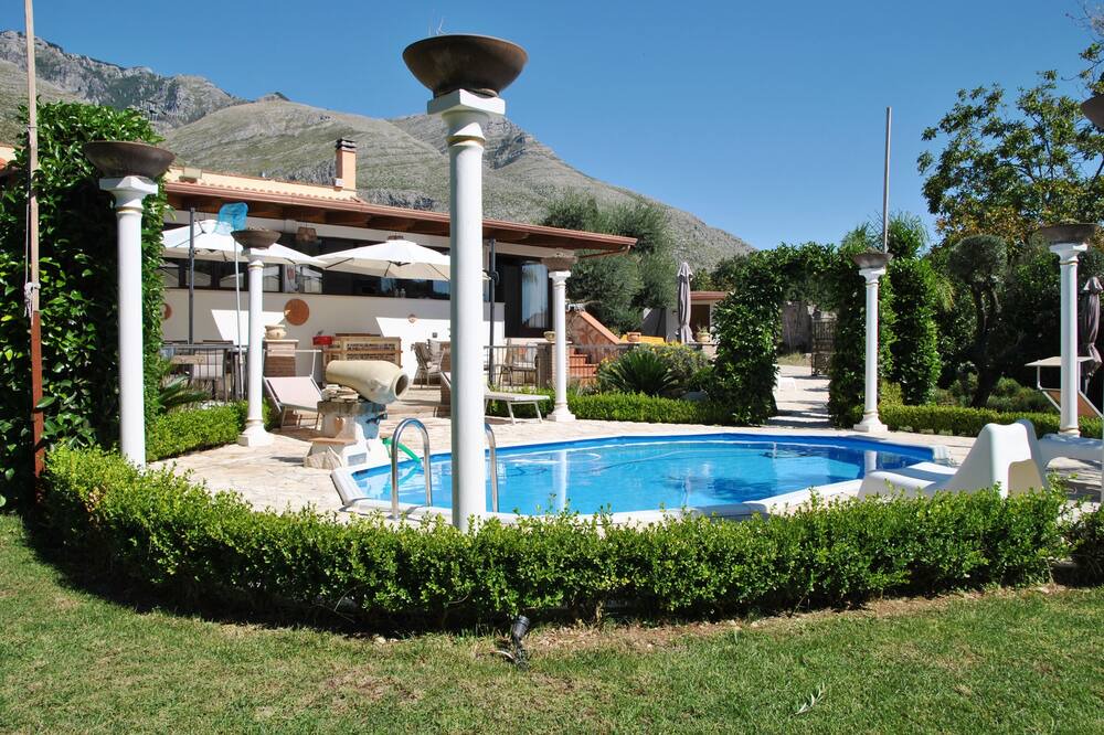 Photo of Outdoor in Trivio