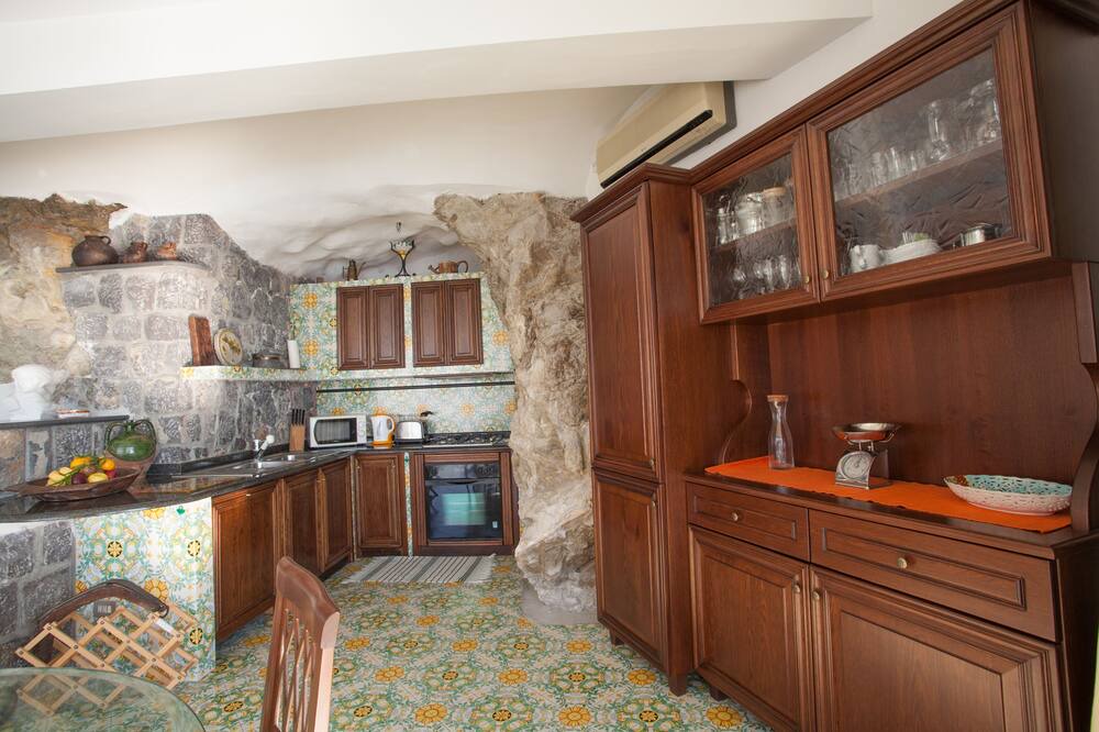 Photo of Kitchen in Furore