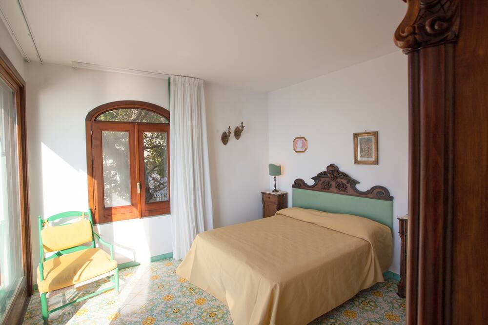 Photo of Bedroom in Furore