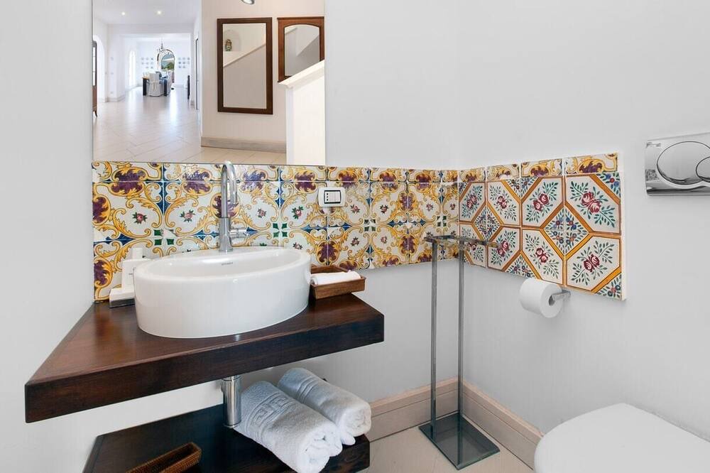 Photo of Bathroom in Sorrento