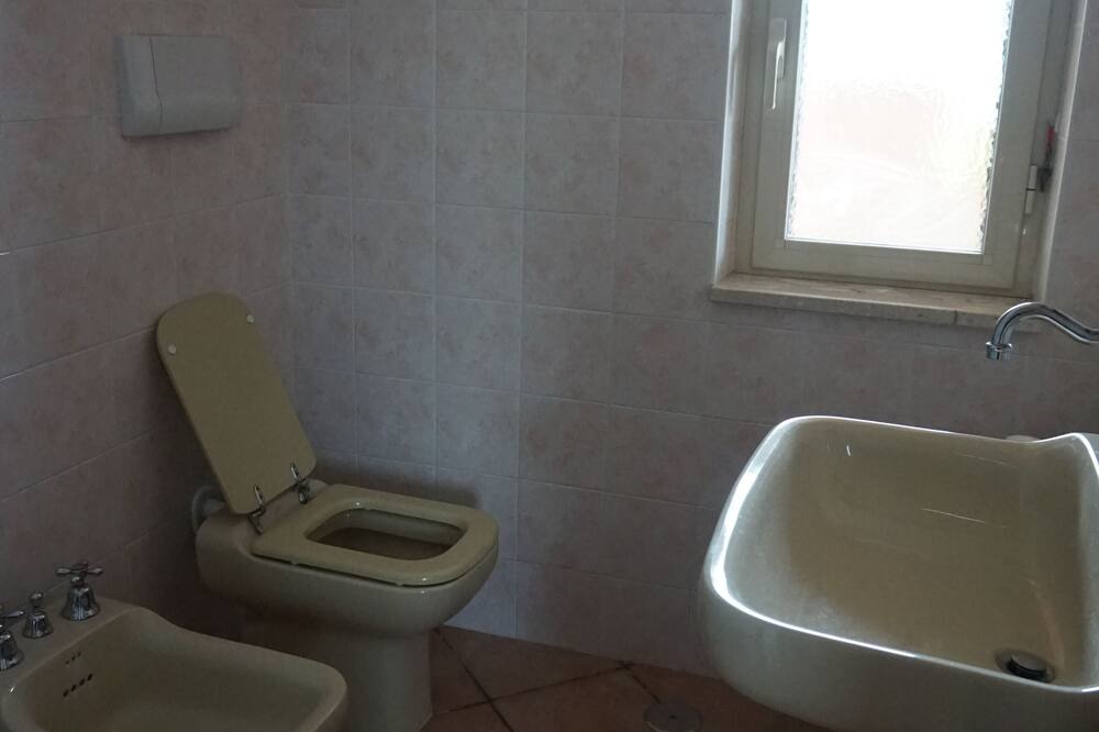 Photo of Bathroom in Perdifumo