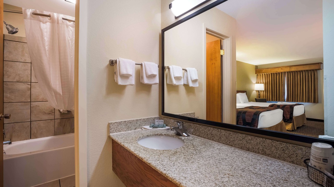 Photo of Bathroom in Pinnacles Entrance Badlands