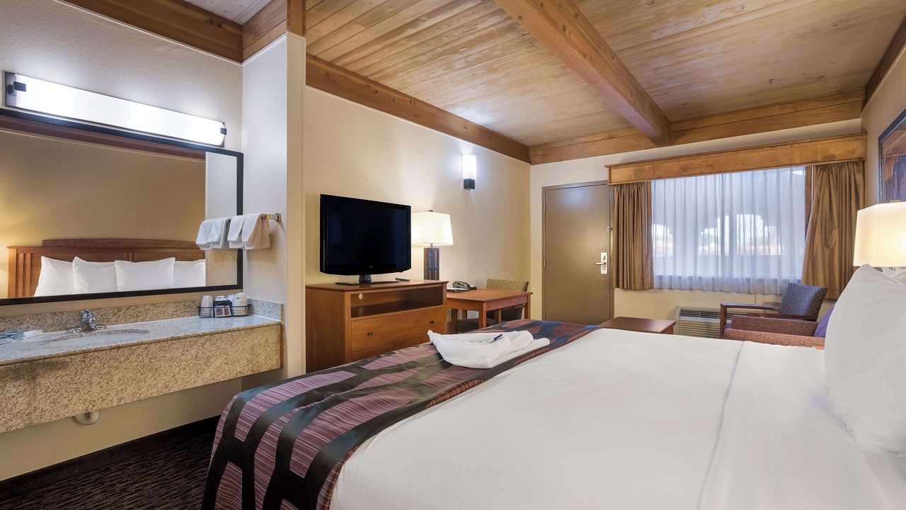 Photo of Bedroom in Pinnacles Entrance Badlands