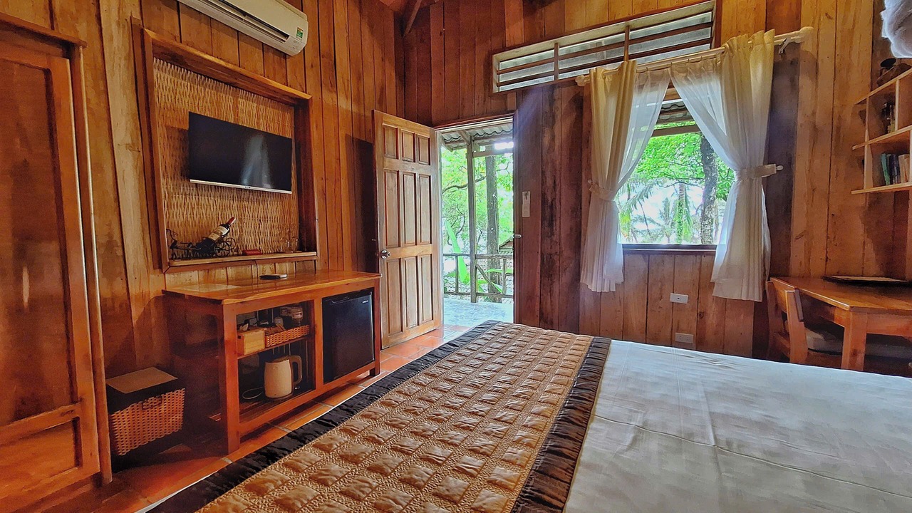 Photo of Bedroom in Ong Lang