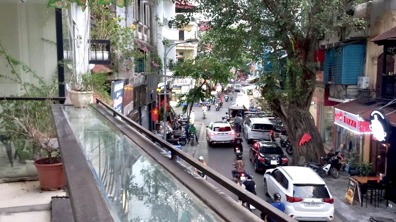 Photo of Patio Balcony in Hang Buom