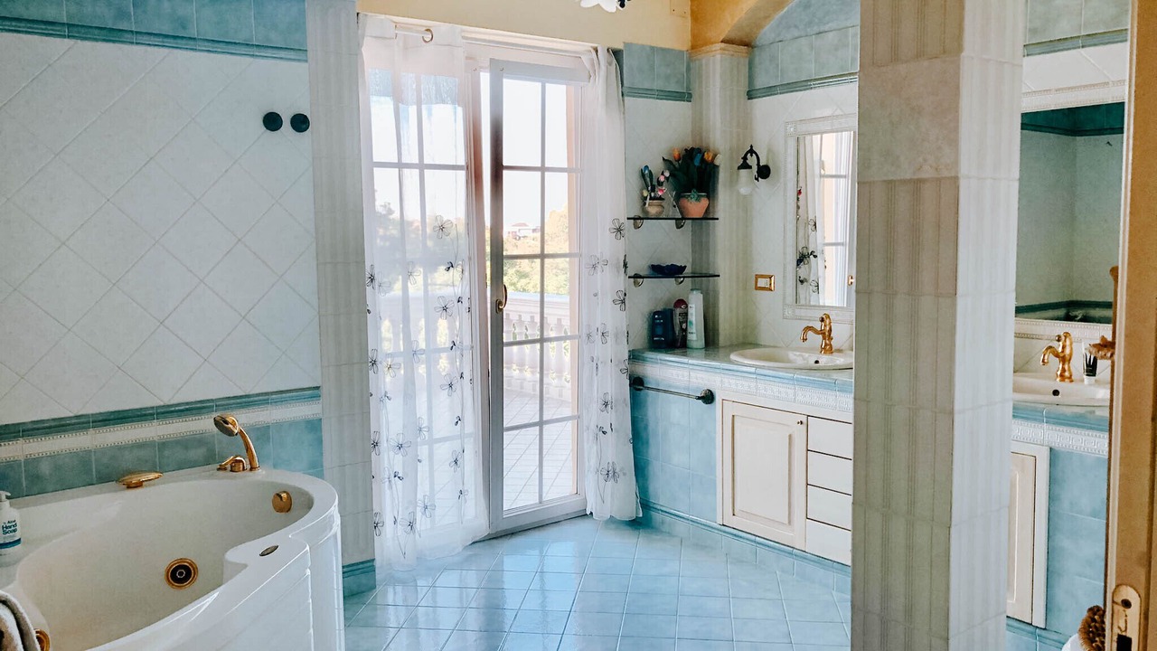 Photo of Bathroom in Collecorvino