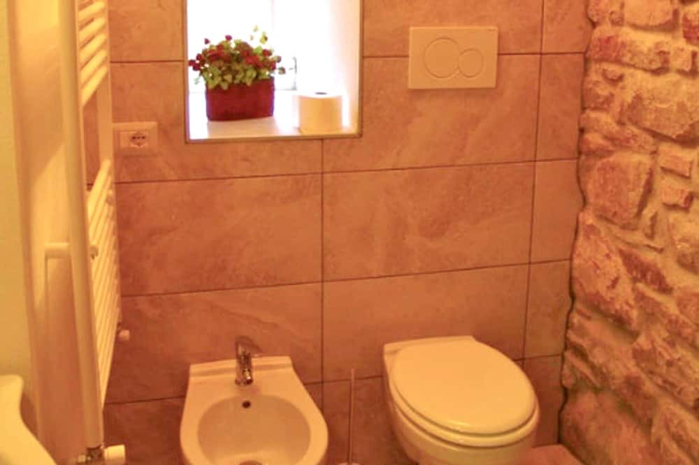 Photo of Bathroom in Castelmezzano
