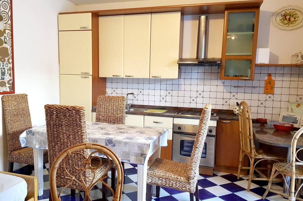 Photo of Livingroom in Latina Lido
