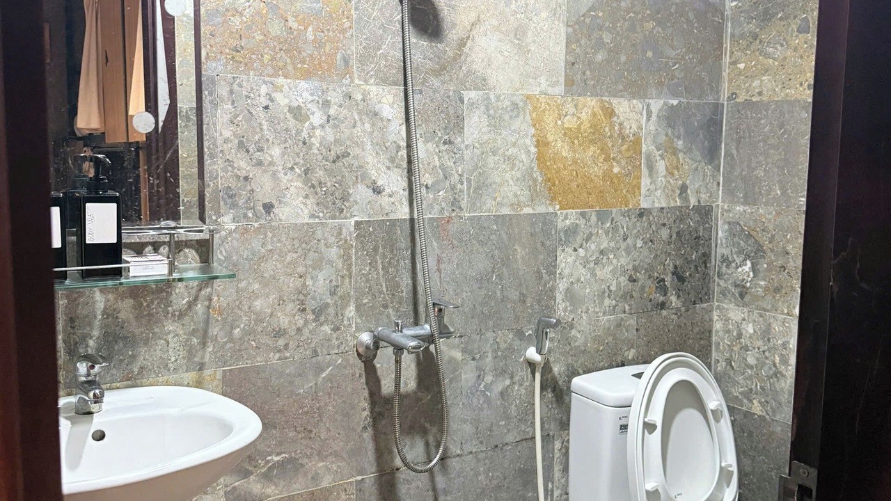 Photo of Bathroom in Cam Pho