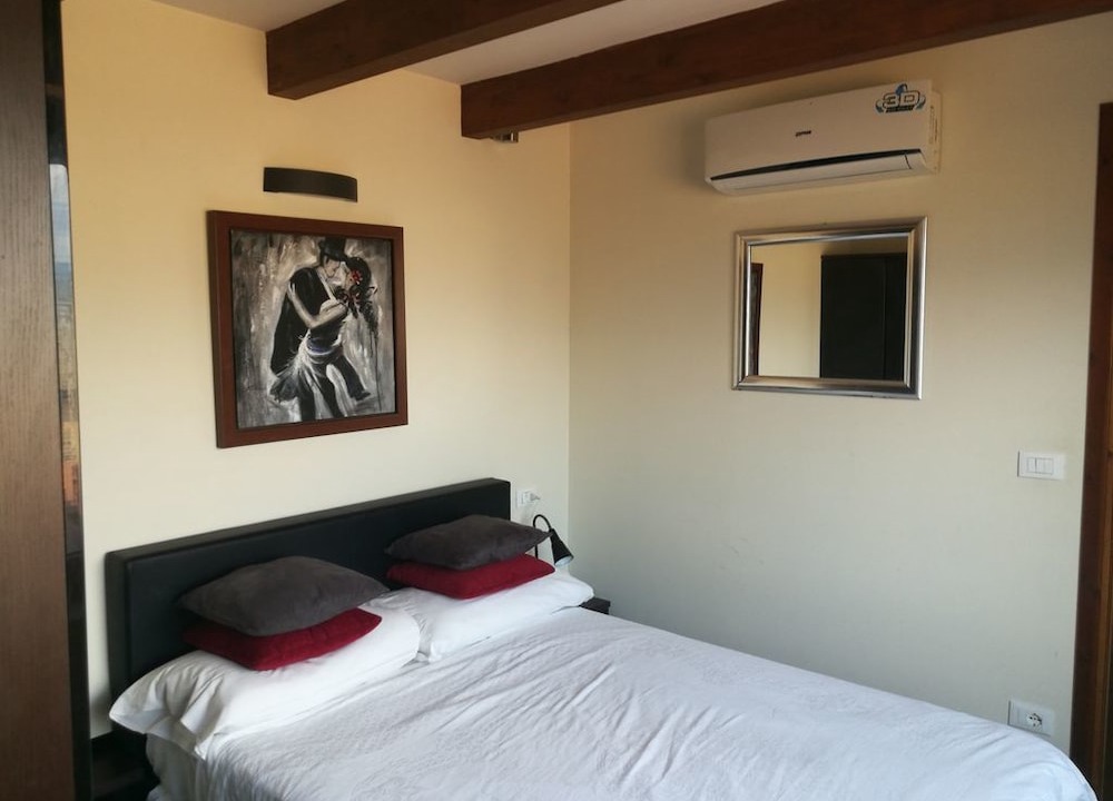 Photo of Bedroom in Sulmona