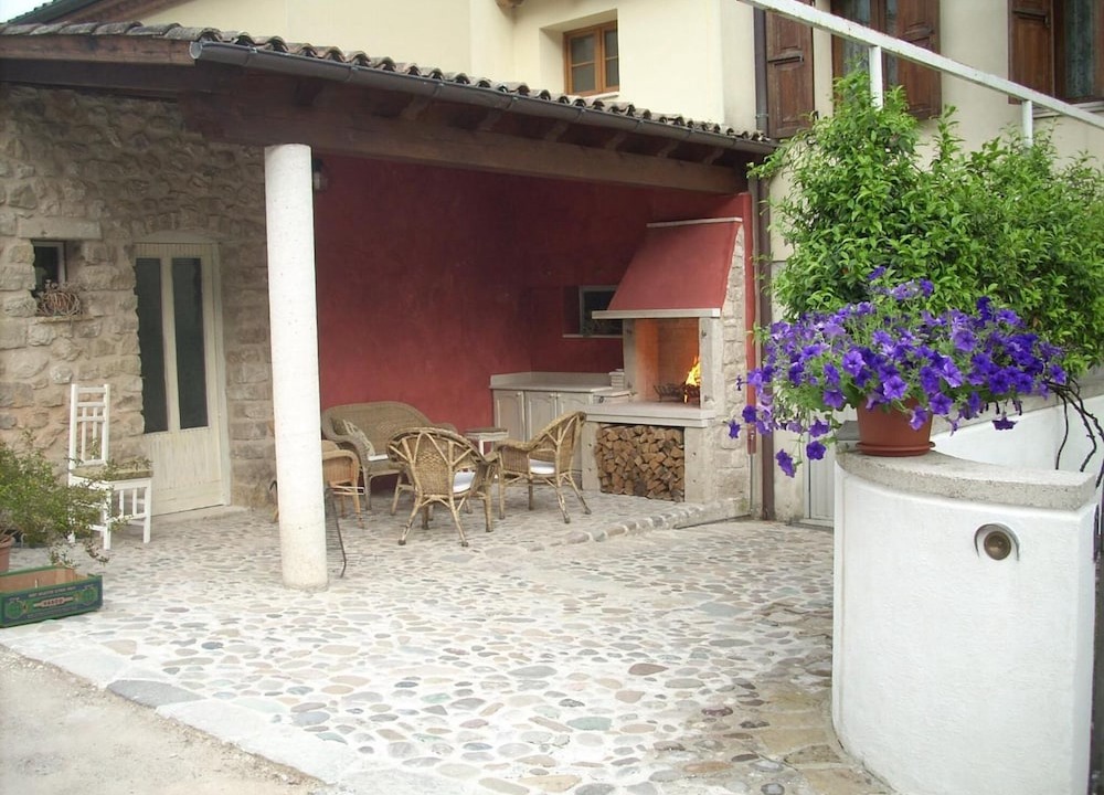 Photo of Patio Balcony in Miane