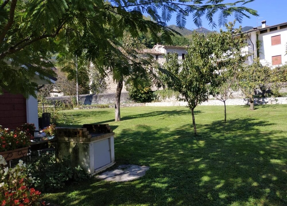Photo of Outdoor in Miane