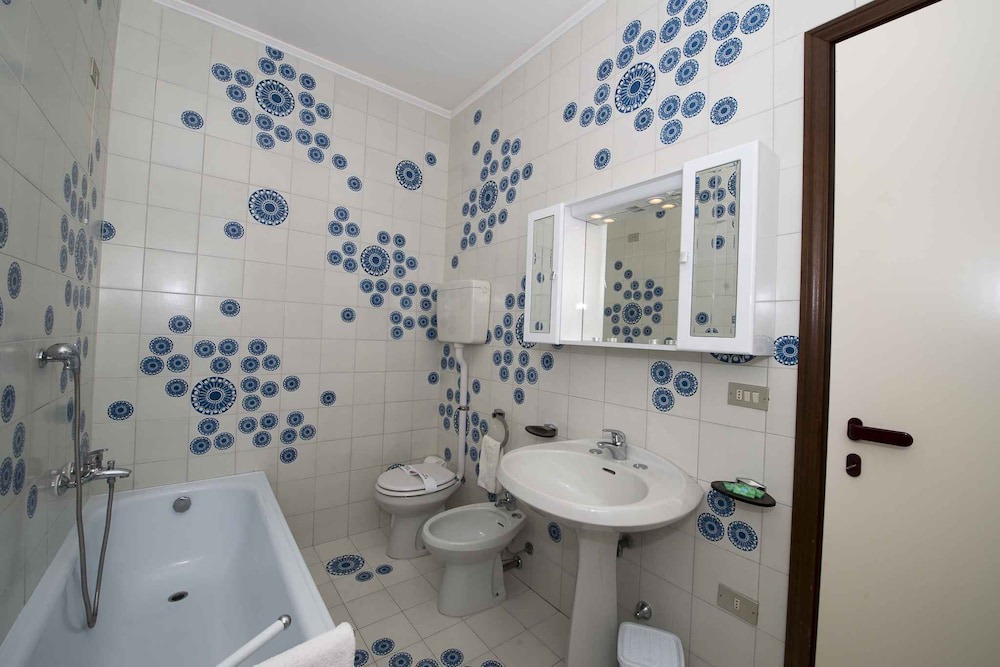 Photo of Bathroom in Frader