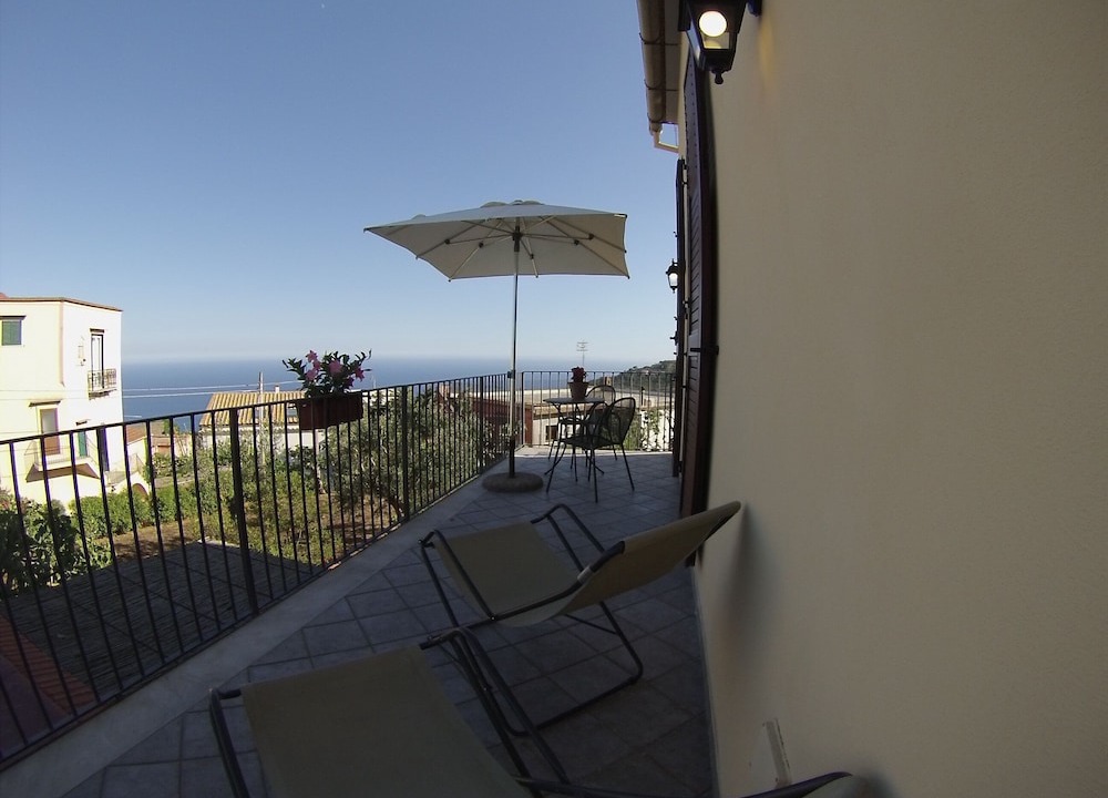 Photo of Patio Balcony in Sant'Agata sui Due Golfi