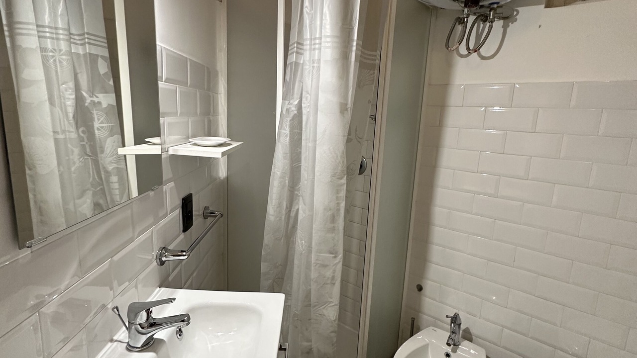 Photo of Bathroom in EUR