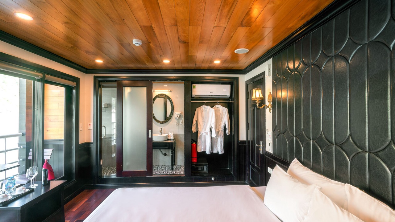 Photo of Bedroom in Ha Long