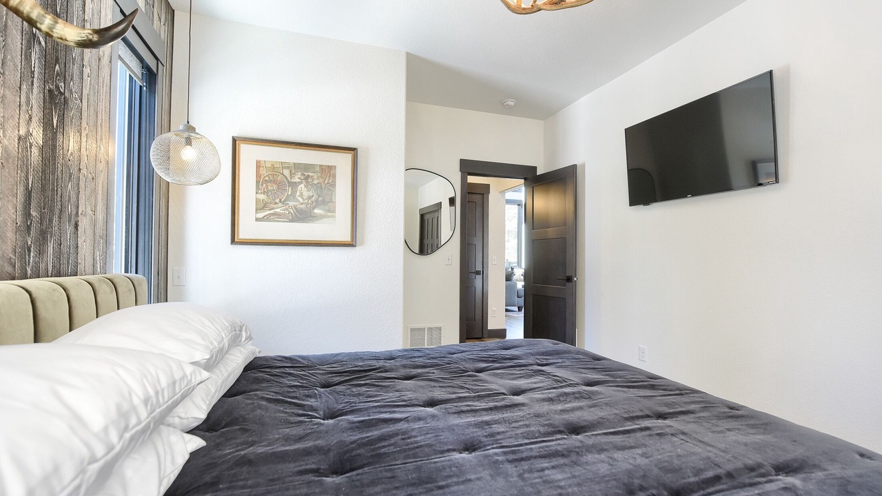 Photo of Bedroom in Lead