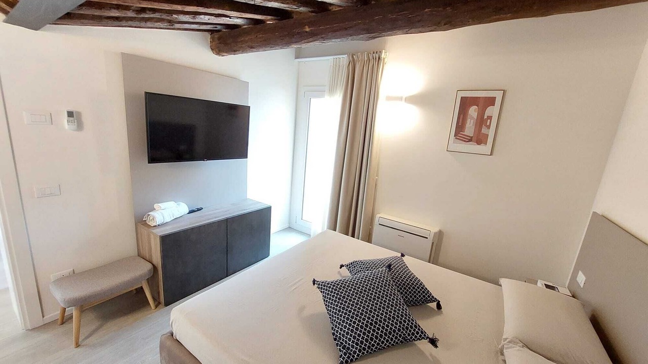 Photo of Bedroom in Historic Centre